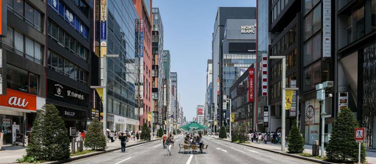 Rue commerçante à Tokyo