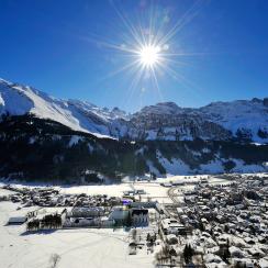 엥겔버거 마을의 겨울 – 티틀리스산 산기슭