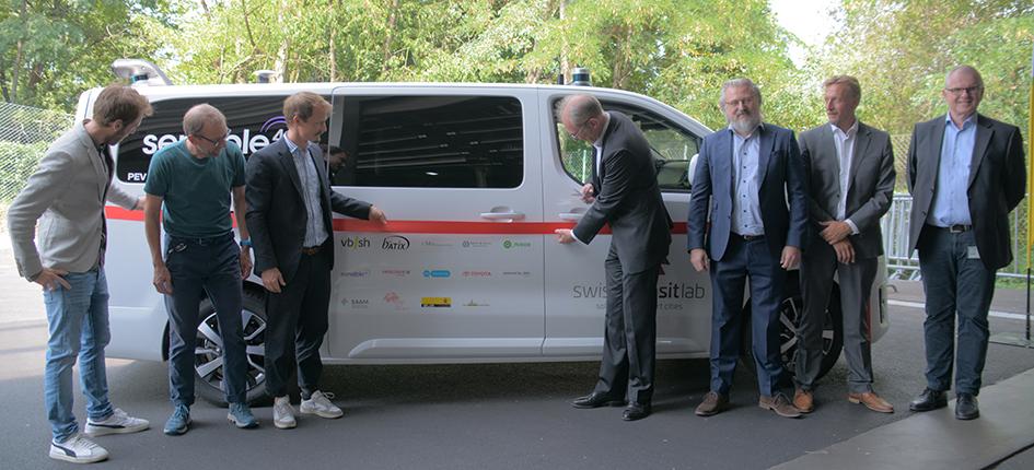 The Swiss Transit Lab presented the Sensible 4 vehicle in Schaffhausen. 
