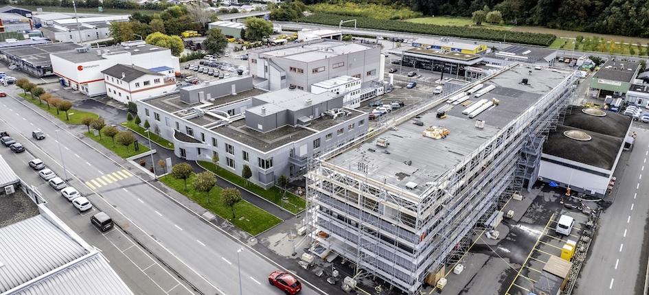 Établi dans le canton du Valais depuis 1989, Debiopharm construit un véritable campus de recherche et d’innovation à Martigny.