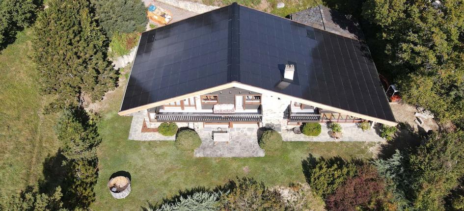 Solardächer von Megasol schützen auch vor Hagelkörner mit einem Durchmesser von 5 Zentimetern. Bild: zVg/Megasol