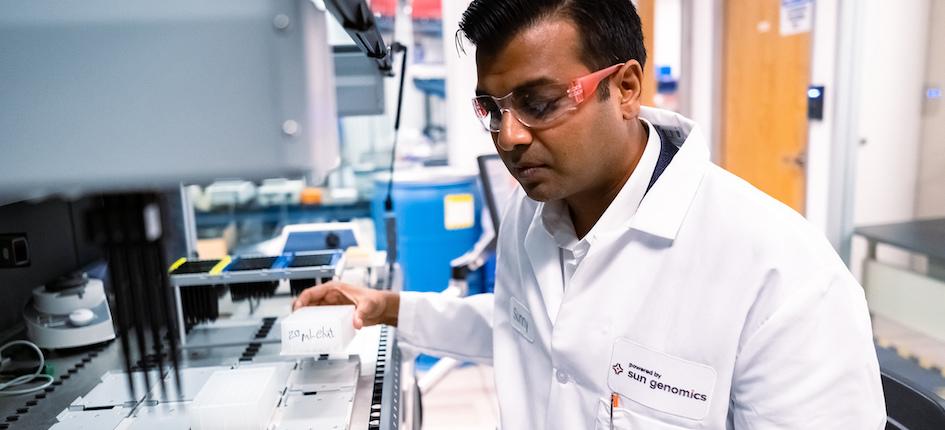 Sunny Jain, CEO of Sun Genomics, in the laboratory.