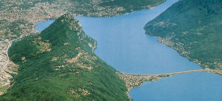 ルガーノの湖岸