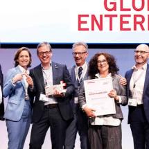 Büchi Labortechnik AG si aggiudica l'Export Award 2022. Il premio mette in luce il successo dell'attività di internazionalizzazione e sottolinea quanto l'azienda sia ben posizionata nell'economia globale.