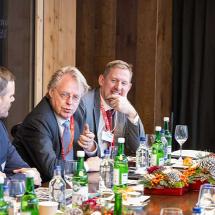 Die Initiatoren von ICAIN trafen sich am WEF in Davos um die Initiative zu lancieren. Bild: Presence Switzerland