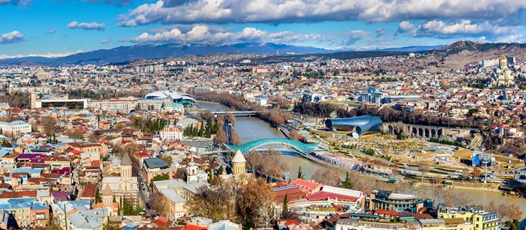 Panorama sulla capitale della Georgia Tbilisi 