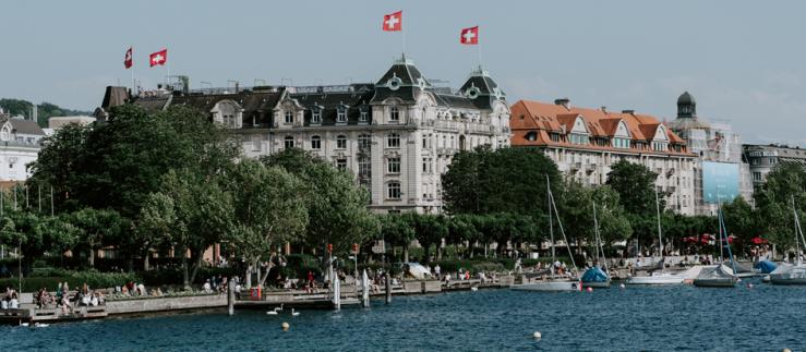 スイスの生活の質は世界で2番目に高いとされています。 © Claudio Schwarz via Unsplash 