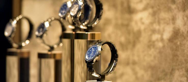 Vitrine de montres de luxe