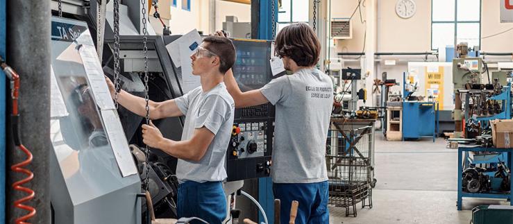 A private school for mechanical occupations in Lyon  is using the Sintratec S2 3D printer as part of its apprenticeships. 