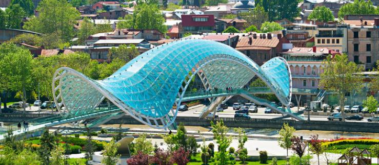 Il ponte della pace a Tbilisi.