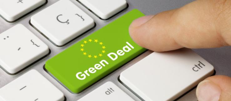 Green deal button on a keyboard