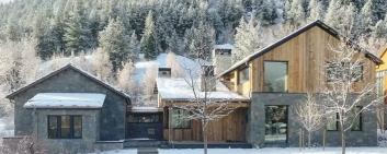 Chalissima chalet in a snowy setting