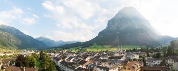 Every company can find its ideal location in the Greater Zurich Area, says GZA Managing Director Sonja Wollkopf Walt. German RegTech company targens has chosen the canton of Glarus.