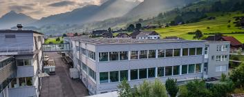 Maxon motor has opened a new production building on its campus in Sachseln.