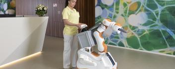 Der Roboter Lio im Einsatz. Bild: F&P Robotics