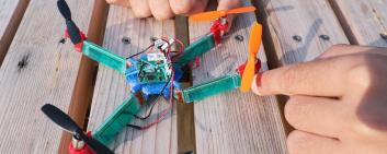Un drone hybride développé par les chercheurs de l'EPFL