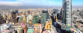 Vista del centro finanziario di Santiago del Cile