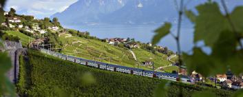 Erste Güterzüge rollen durch Gotthard-Basistunnel