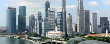Panoramica su un quartiere commerciale di Singapore.